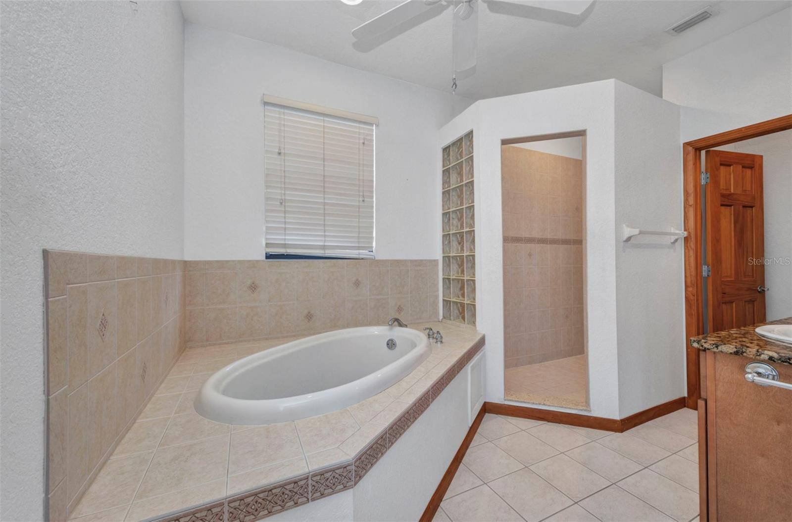 18566 ARAPAHOE CIR, PORT CHARLOTTE, FL — photo 26