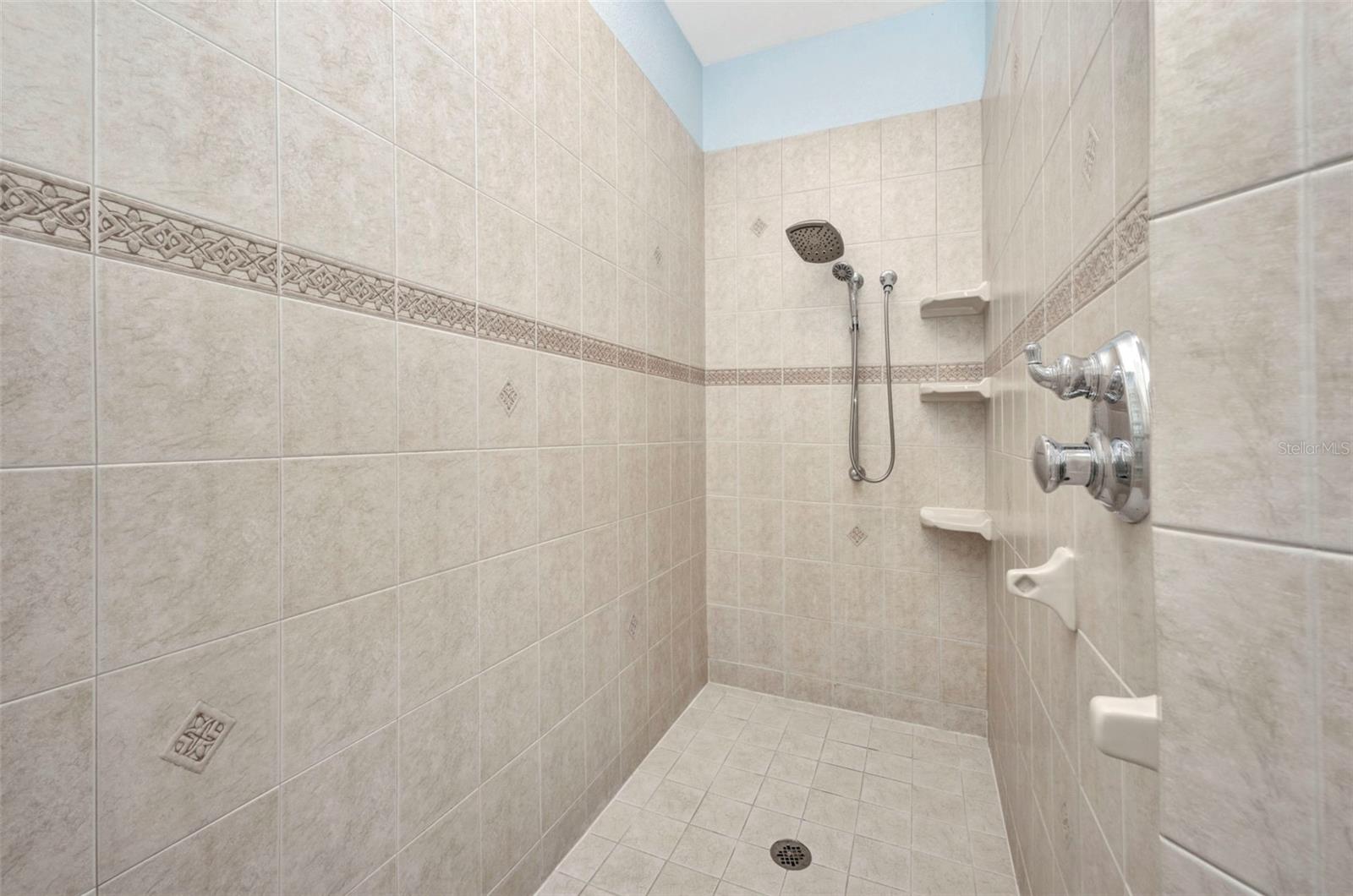 18566 ARAPAHOE CIR, PORT CHARLOTTE, FL — photo 29