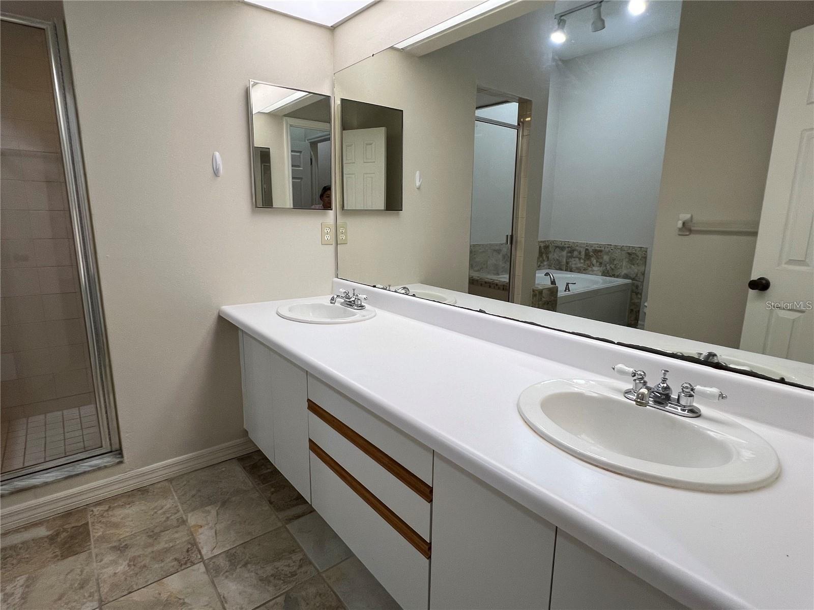 751 PINELLAS BAYWAY S #305, TIERRA VERDE, FL — photo 9