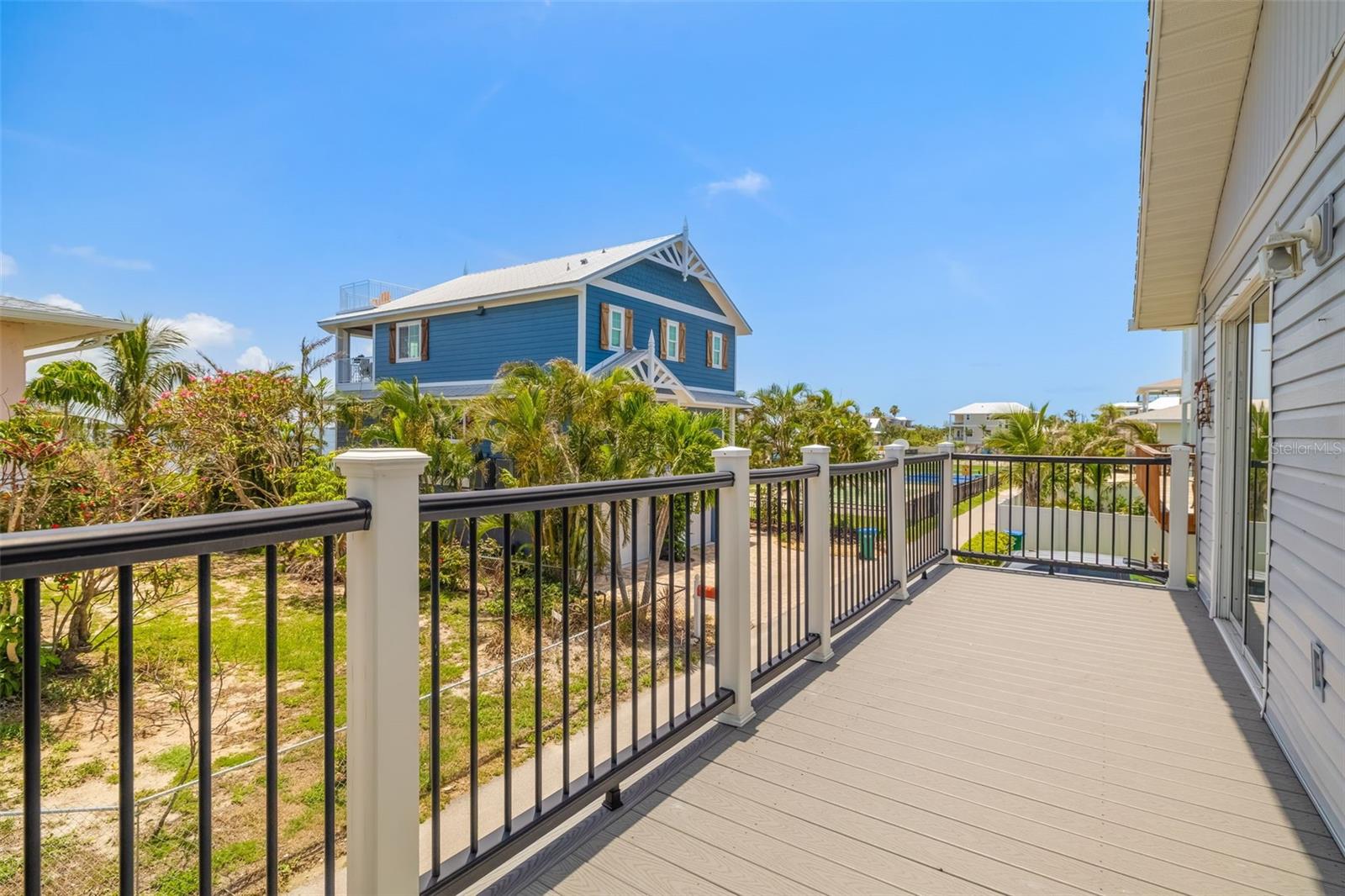 2513 AVENUE B #B, BRADENTON BEACH, FL — photo 8