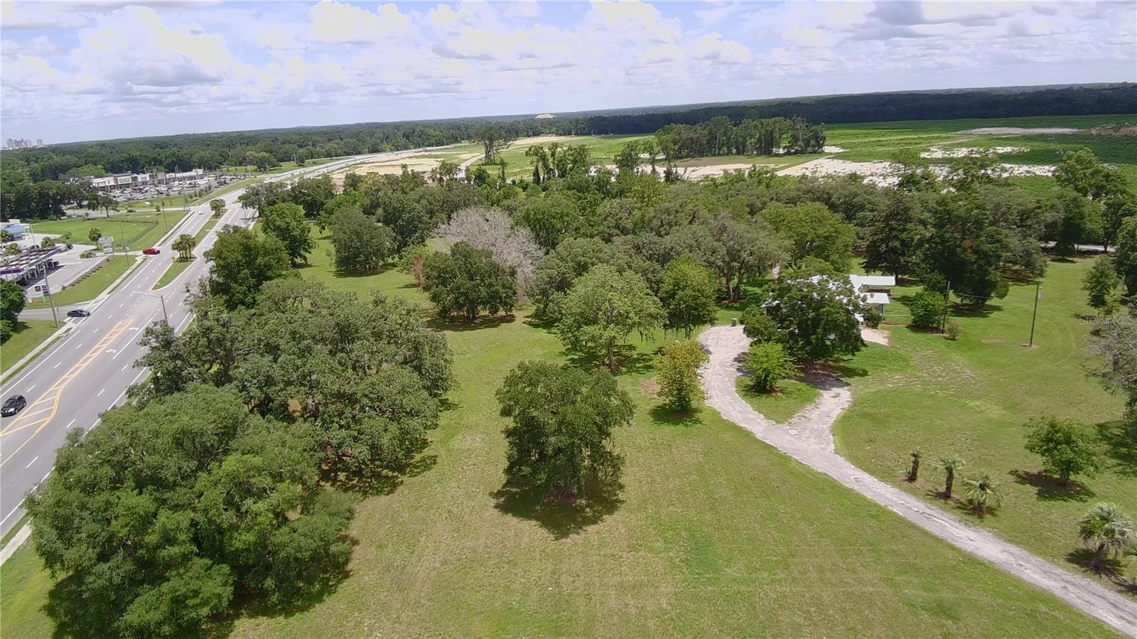 24206 DOC KARELAS DR, NEWBERRY, FL