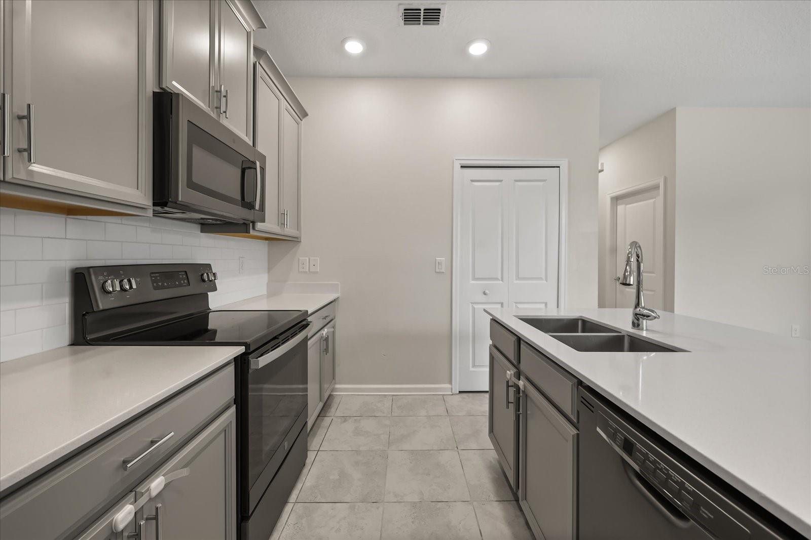 2966 AQUA VIRGO LOOP #16, ORLANDO, FL — photo 8