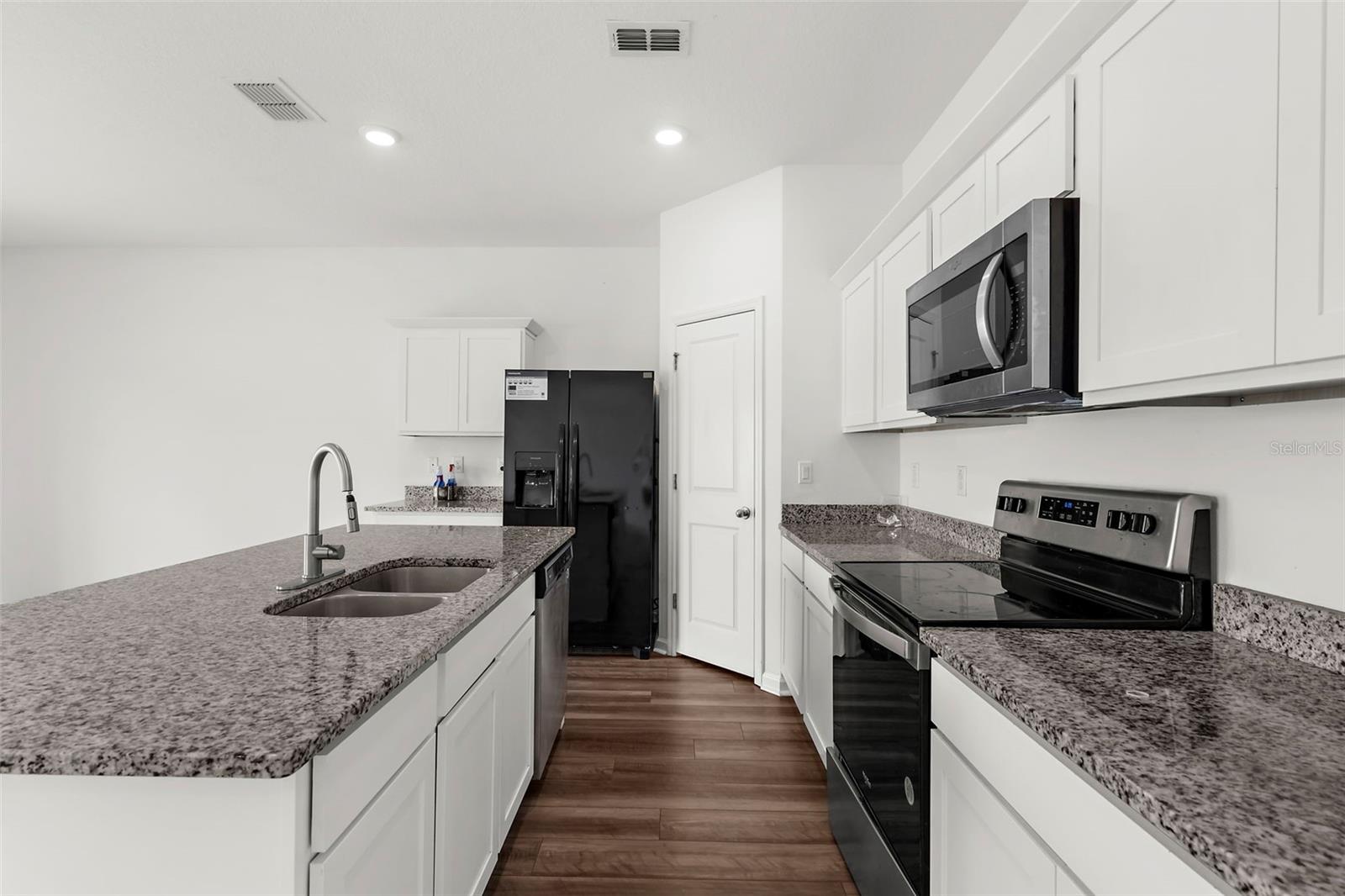 1038 KELLY FERN LOOP, RUSKIN, FL — photo 11