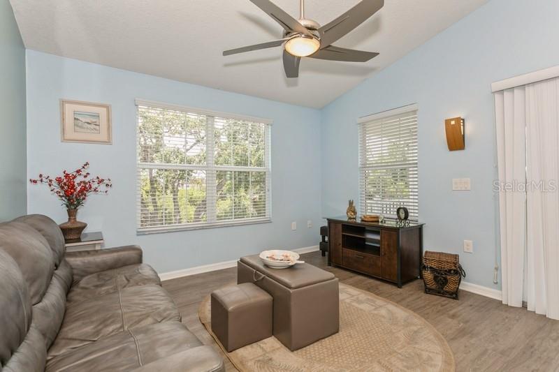 9107 BRUNSWICK LN, TAMPA, FL — photo 21