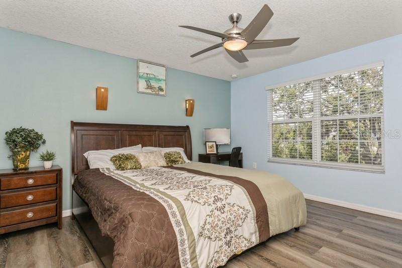 9107 BRUNSWICK LN, TAMPA, FL — photo 26