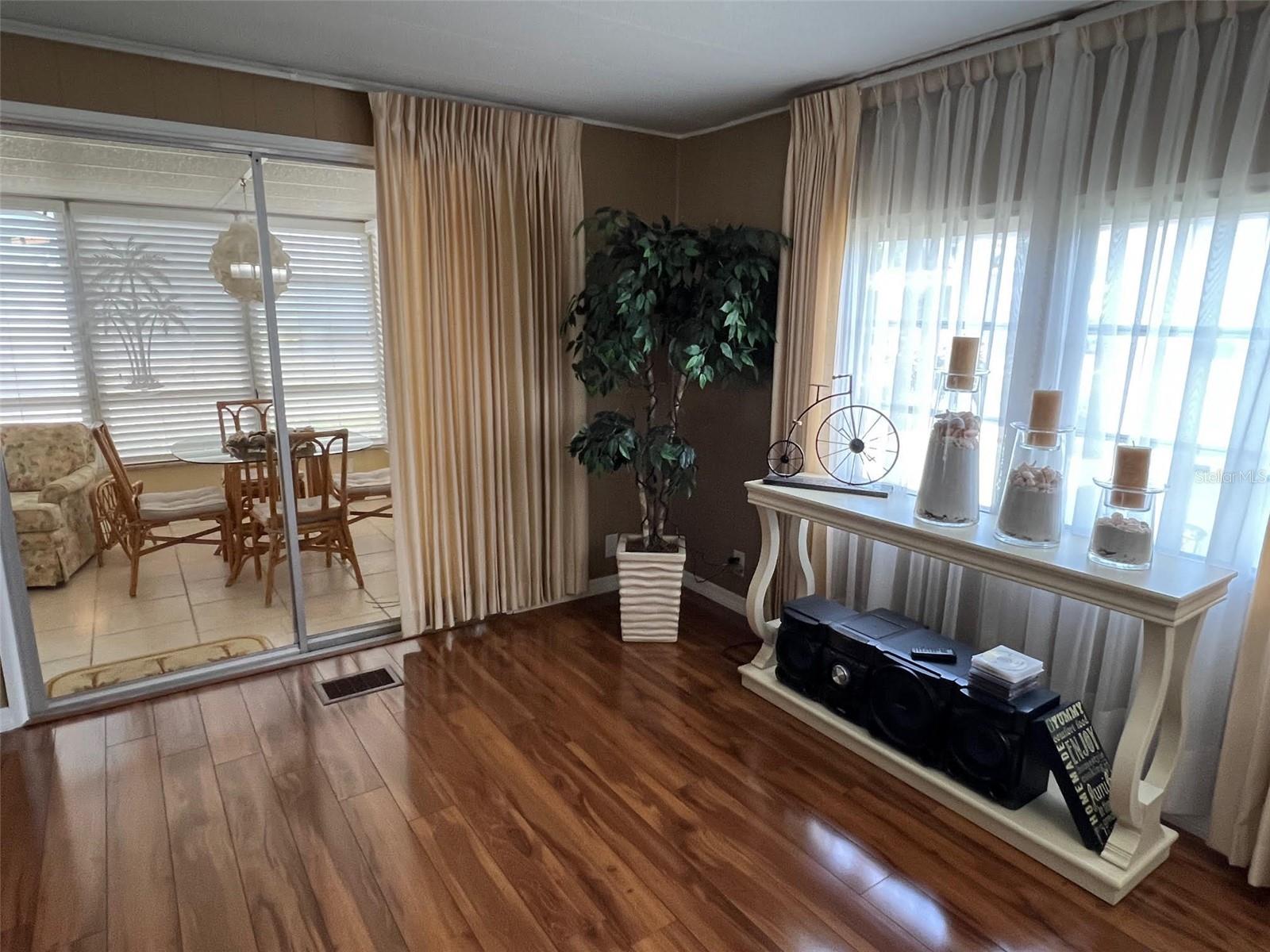 36 THATCH PALM ST E, LARGO, FL — photo 15