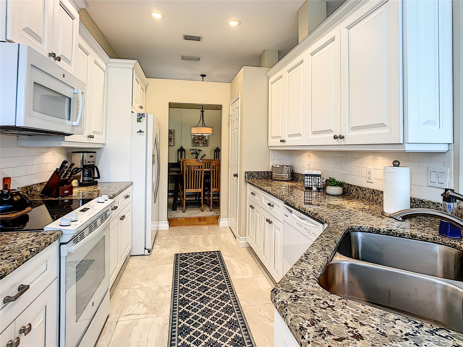 539 FALLBROOK DR, VENICE, FL — photo 21