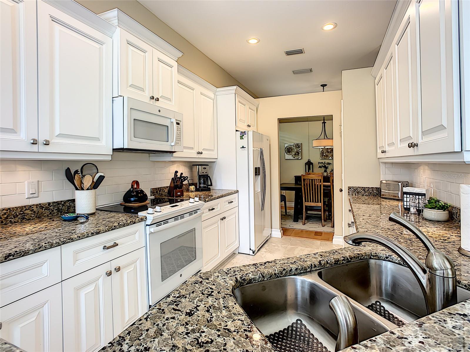 539 FALLBROOK DR, VENICE, FL — photo 22