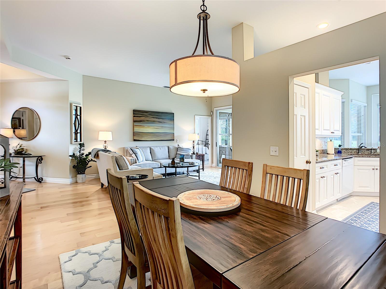 539 FALLBROOK DR, VENICE, FL — photo 27