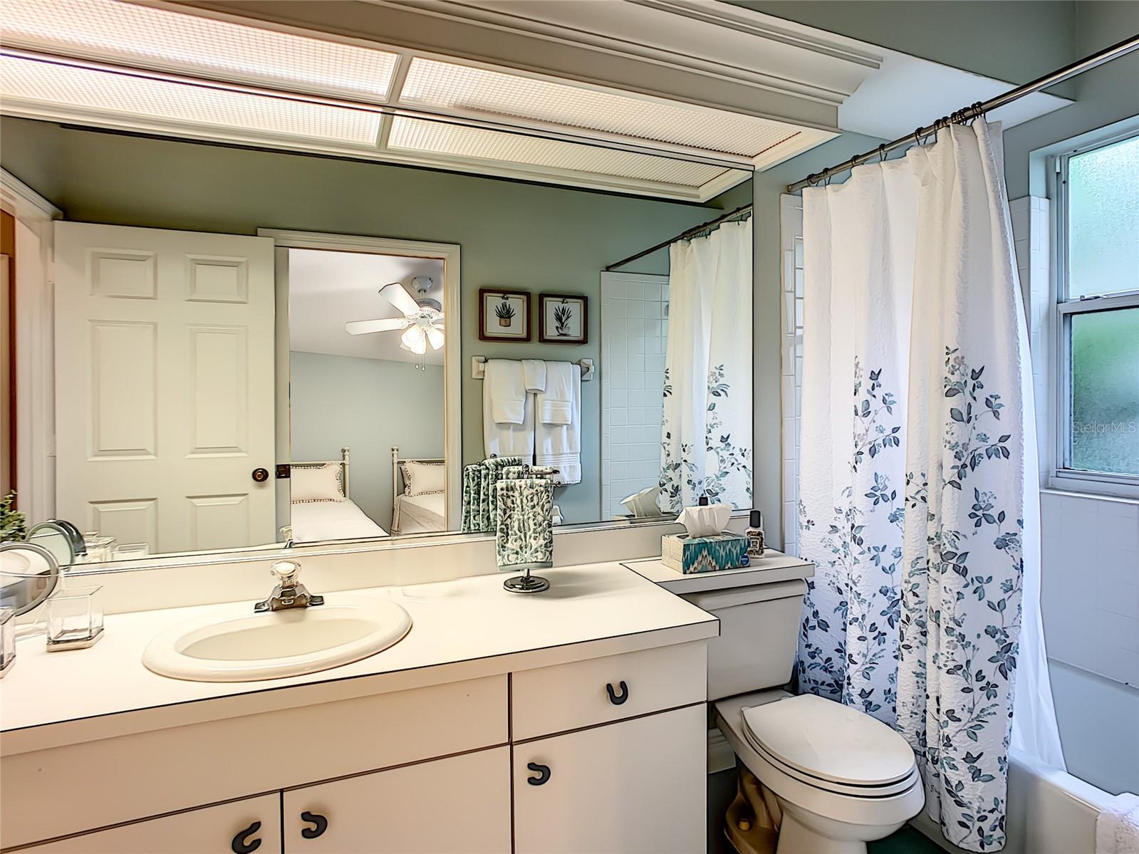 539 FALLBROOK DR, VENICE, FL — photo 40