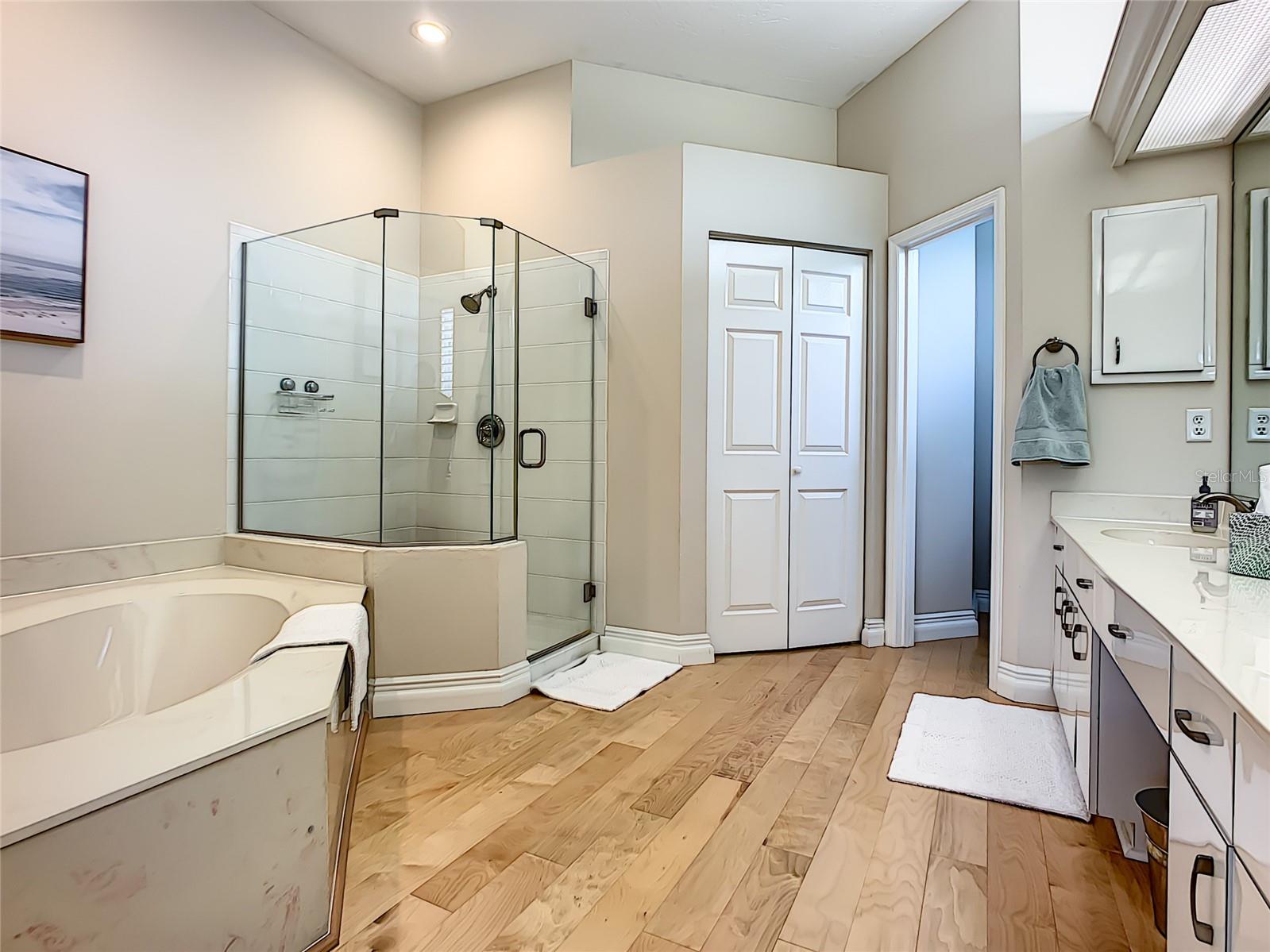 539 FALLBROOK DR, VENICE, FL — photo 42