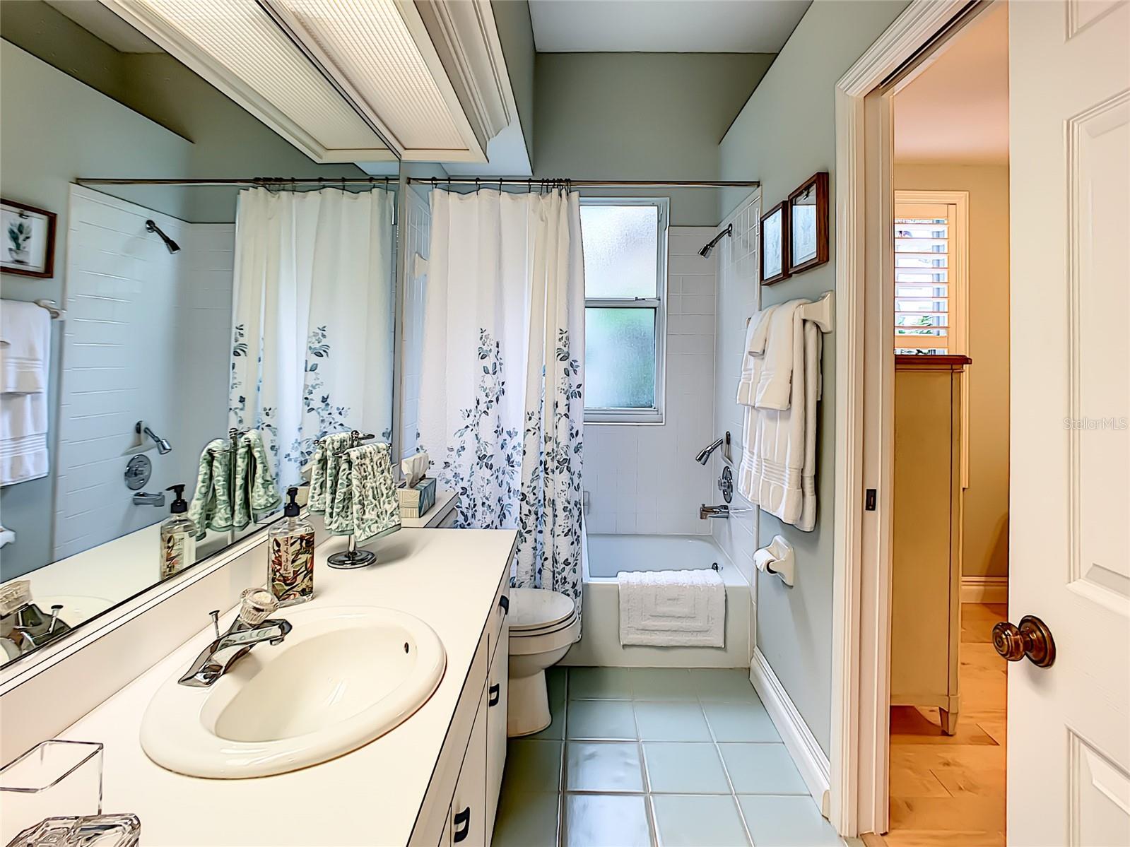 539 FALLBROOK DR, VENICE, FL — photo 48
