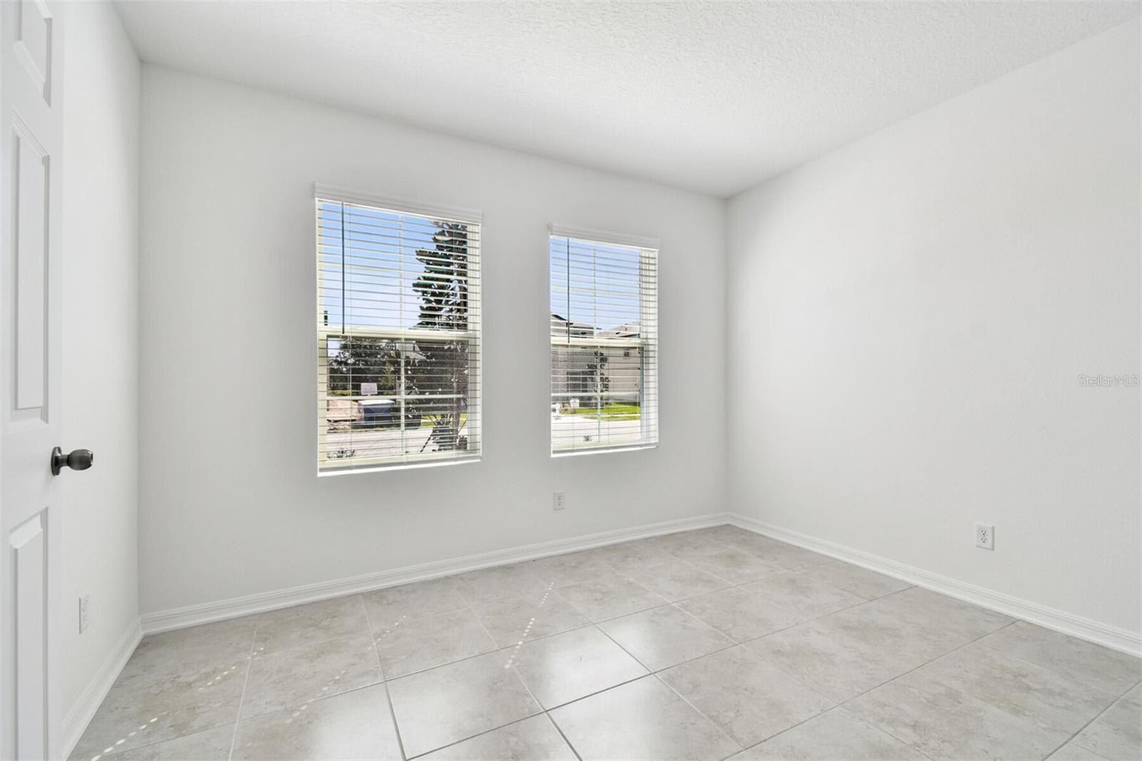 12801 CASTLE OAKS DR, HUDSON, FL — photo 5