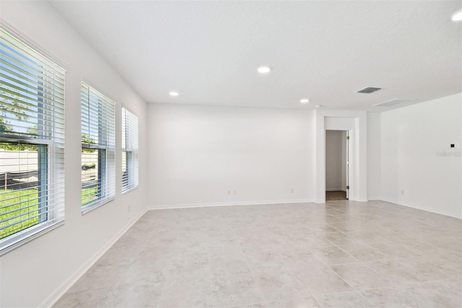 12801 CASTLE OAKS DR, HUDSON, FL — photo 16