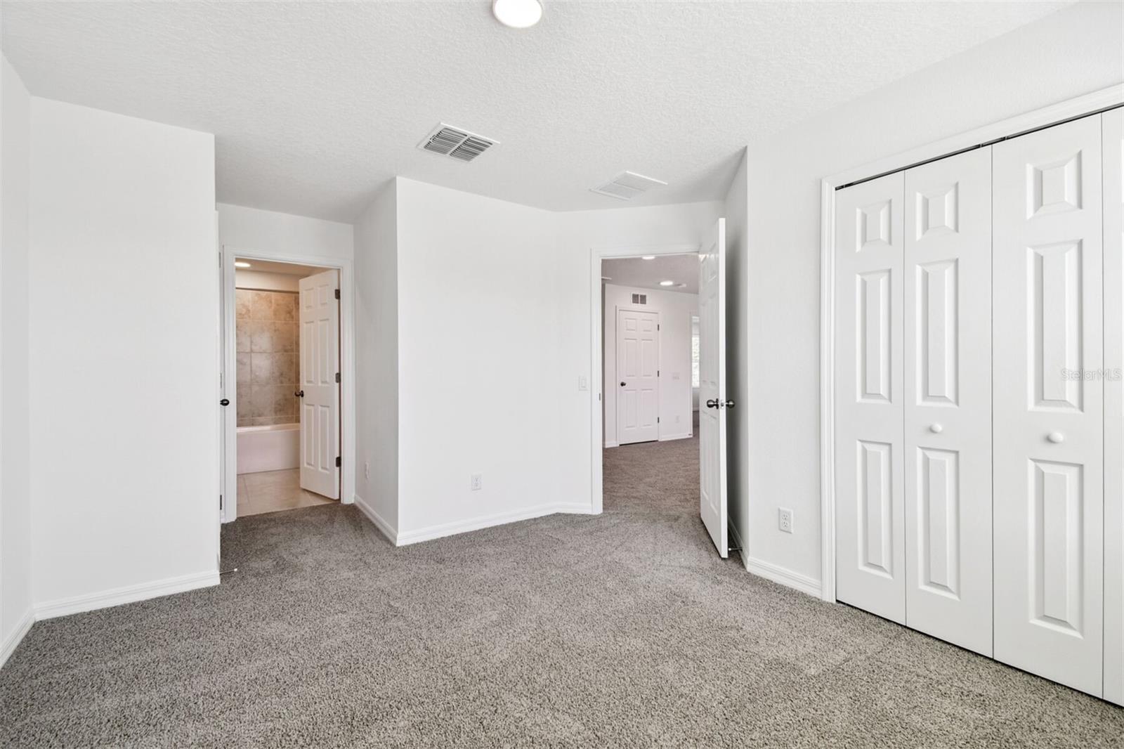 12801 CASTLE OAKS DR, HUDSON, FL — photo 24