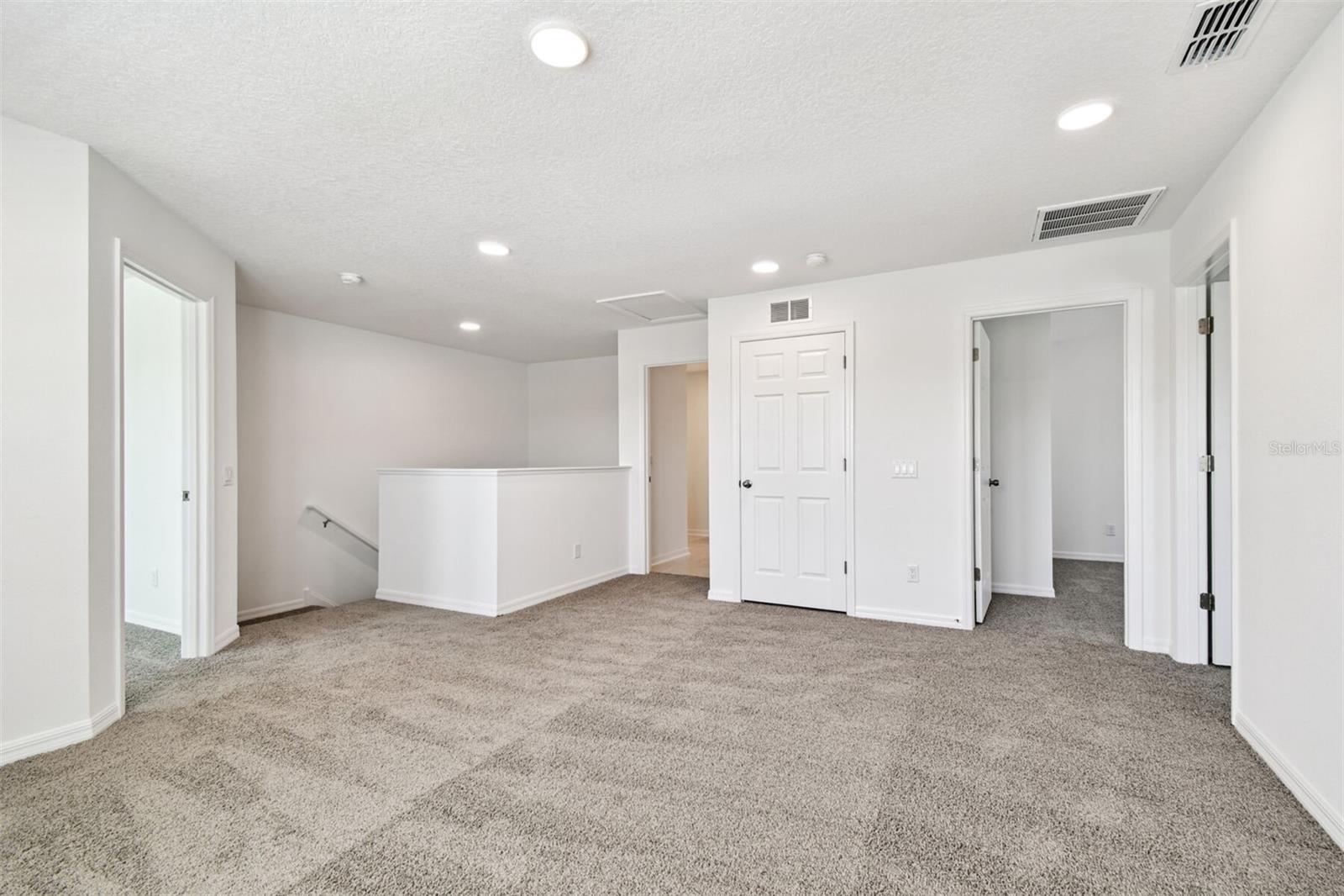 12801 CASTLE OAKS DR, HUDSON, FL — photo 29