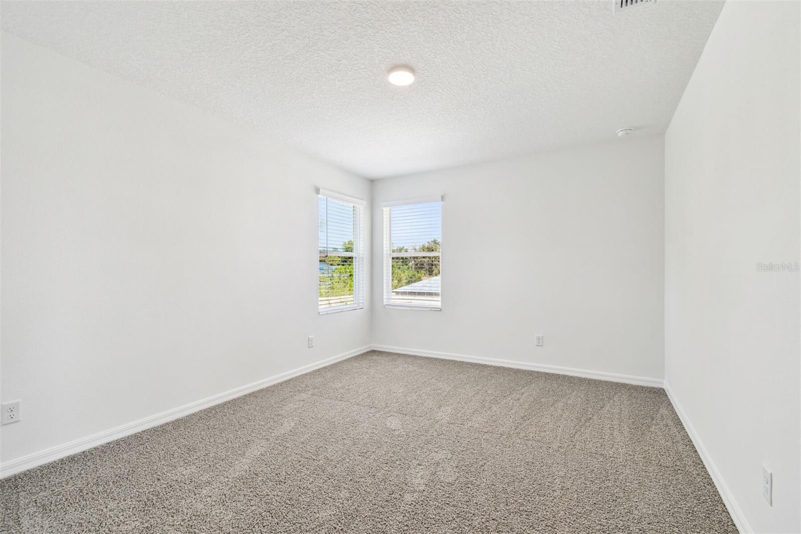 12801 CASTLE OAKS DR, HUDSON, FL — photo 31
