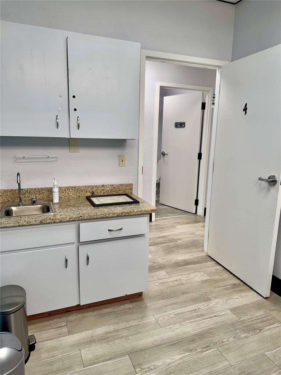6801 US-27 N #B3, SEBRING, FL — photo 12