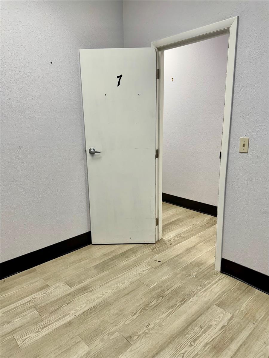6801 US-27 N #B3, SEBRING, FL — photo 17