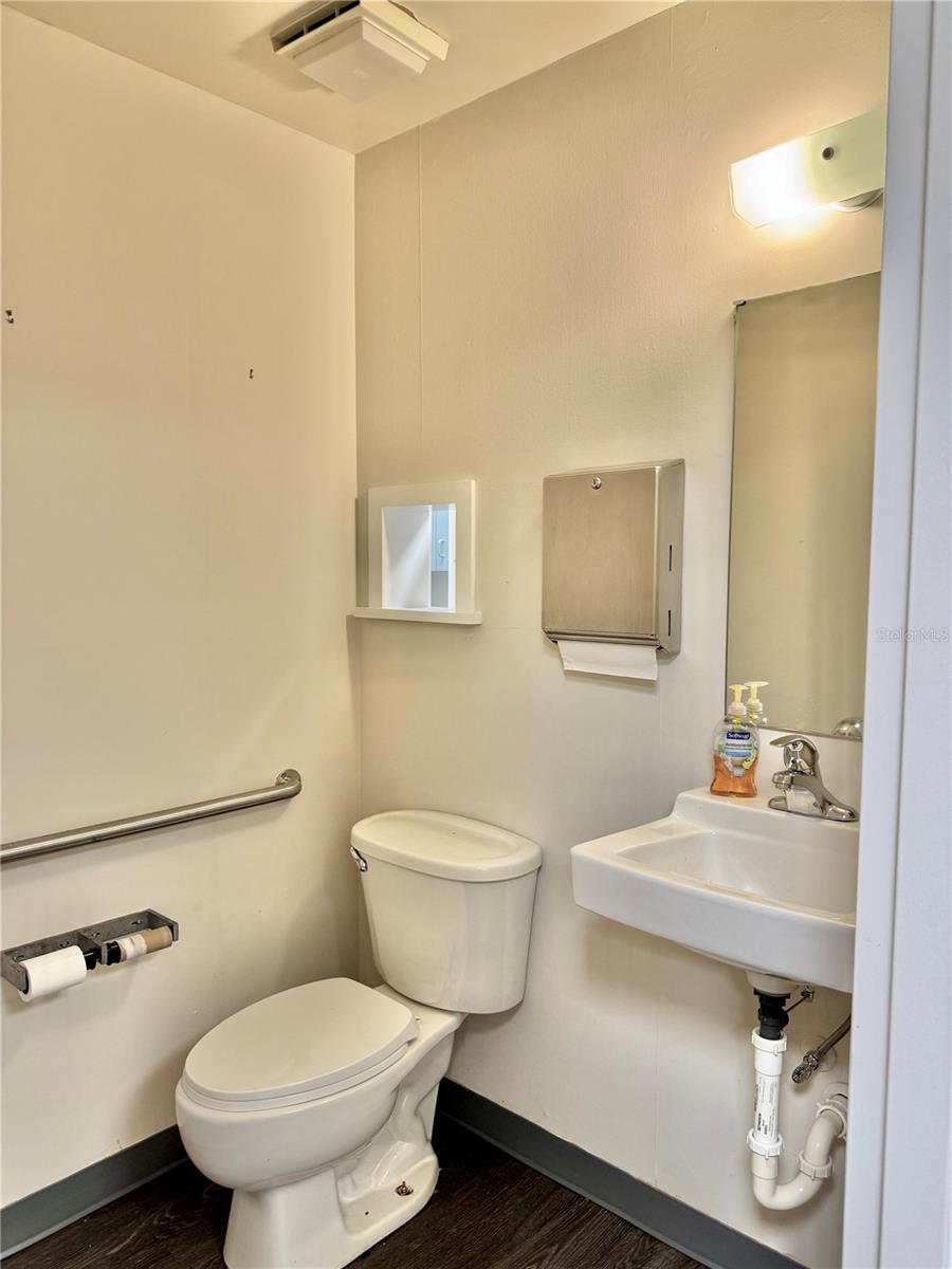 6801 US-27 N #B2, SEBRING, FL — photo 21