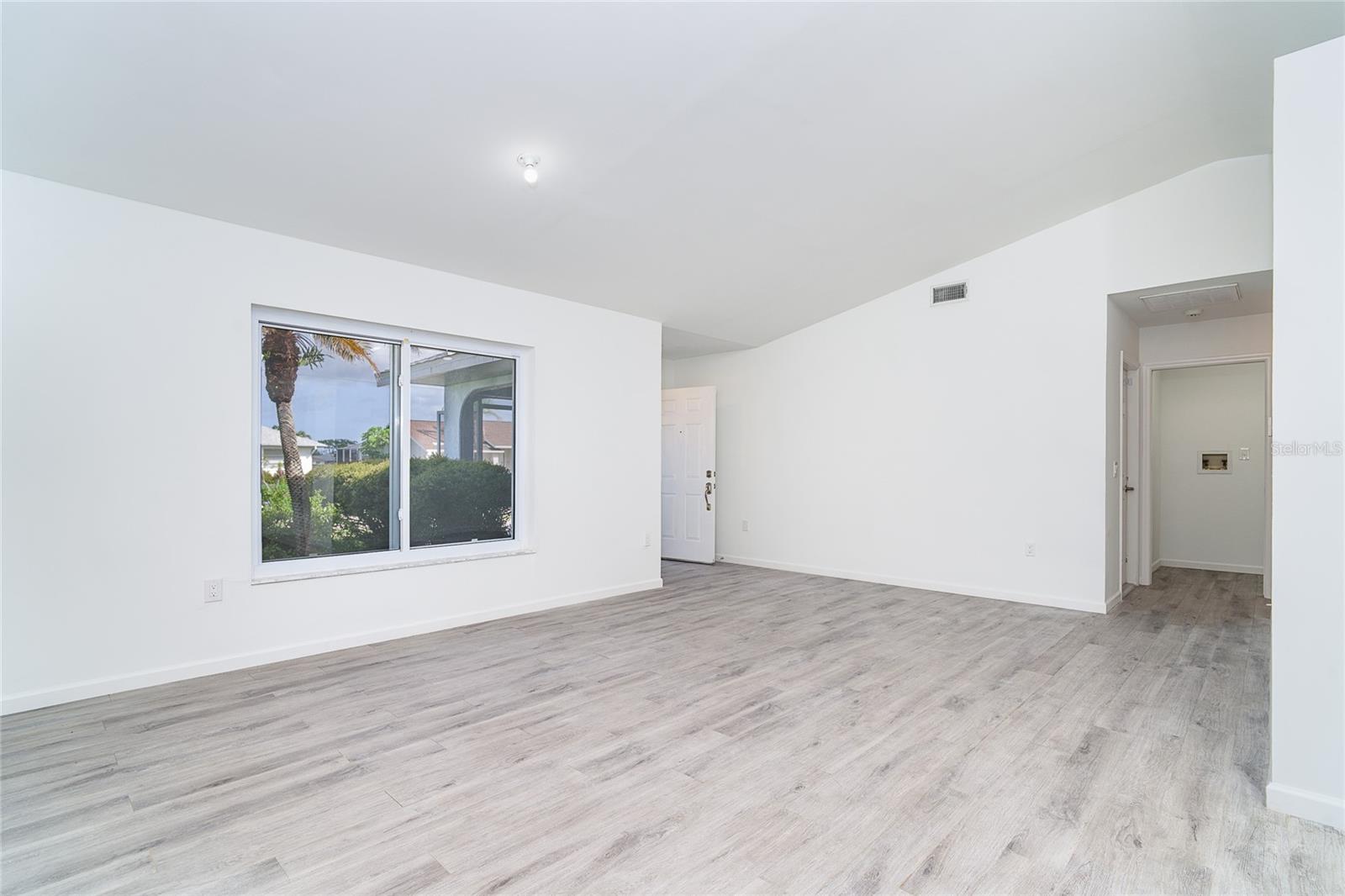 15 BUNKER PL, ROTONDA WEST, FL — photo 11