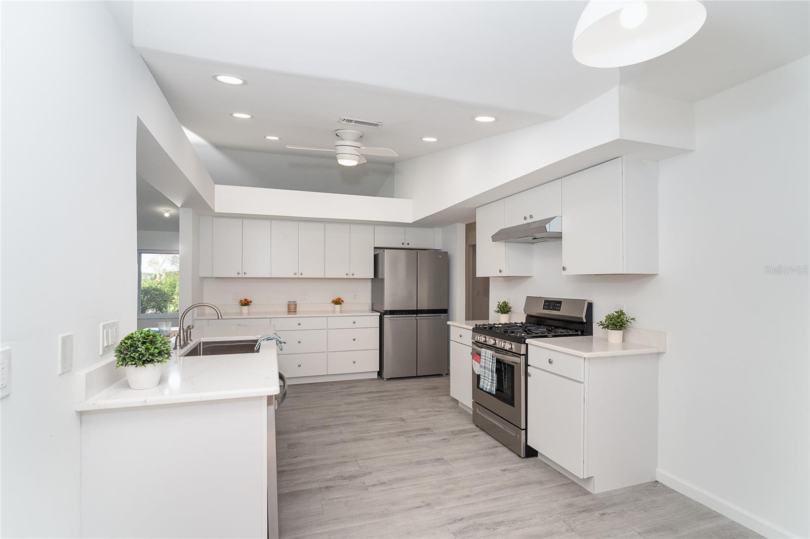 15 BUNKER PL, ROTONDA WEST, FL — photo 18