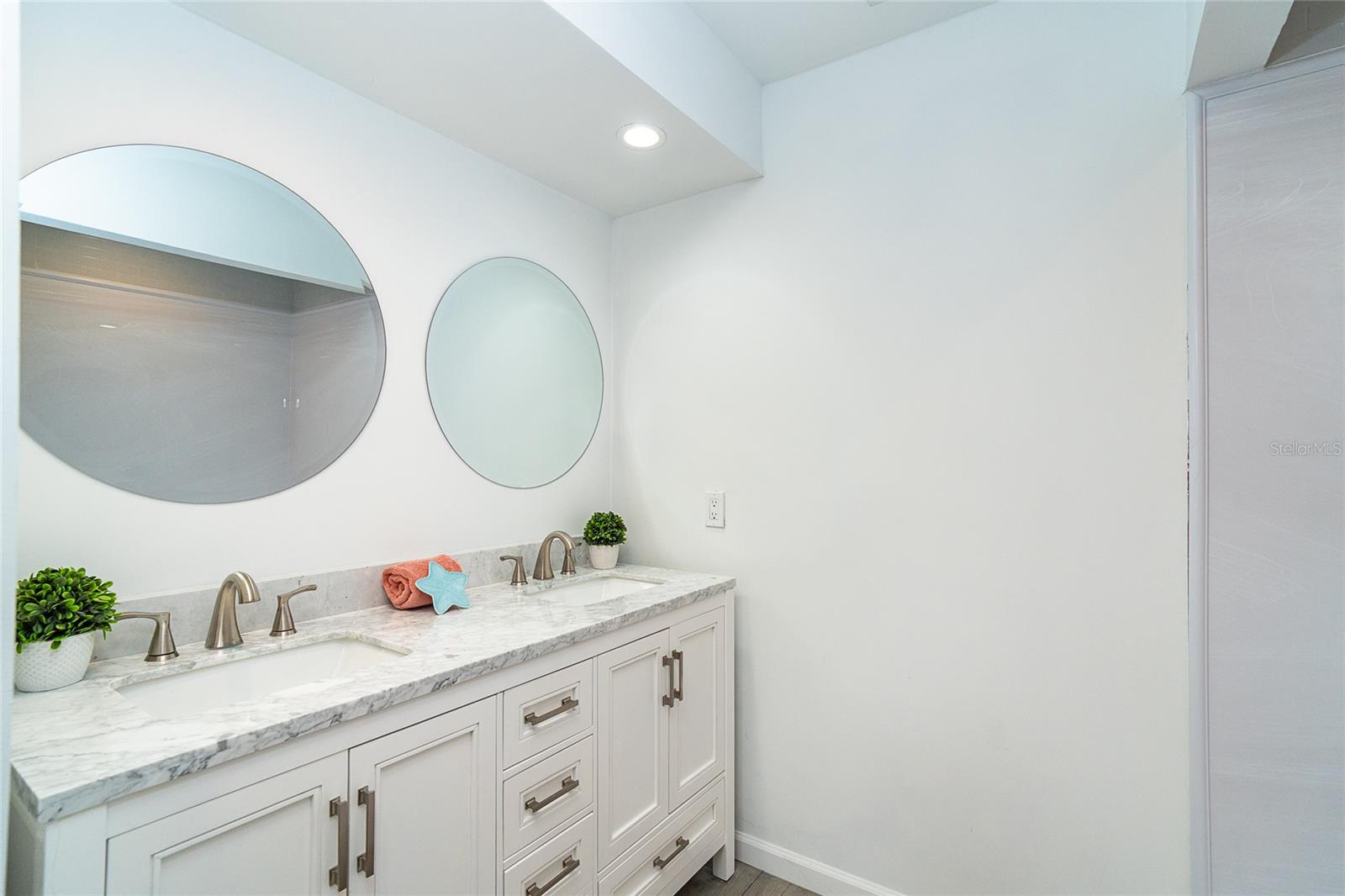 15 BUNKER PL, ROTONDA WEST, FL — photo 32