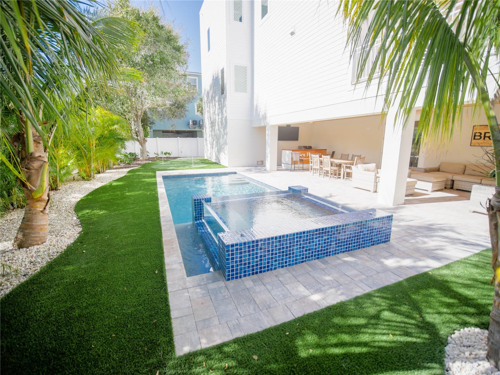 111 6TH ST N, BRADENTON BEACH, FL — photo 4