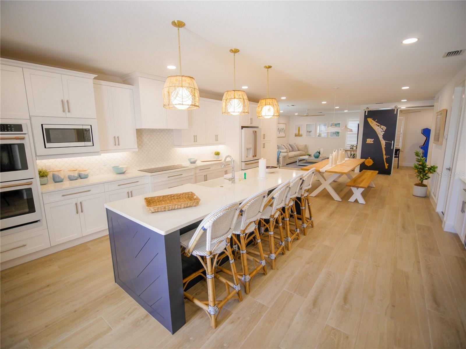 111 6TH ST N, BRADENTON BEACH, FL — photo 9