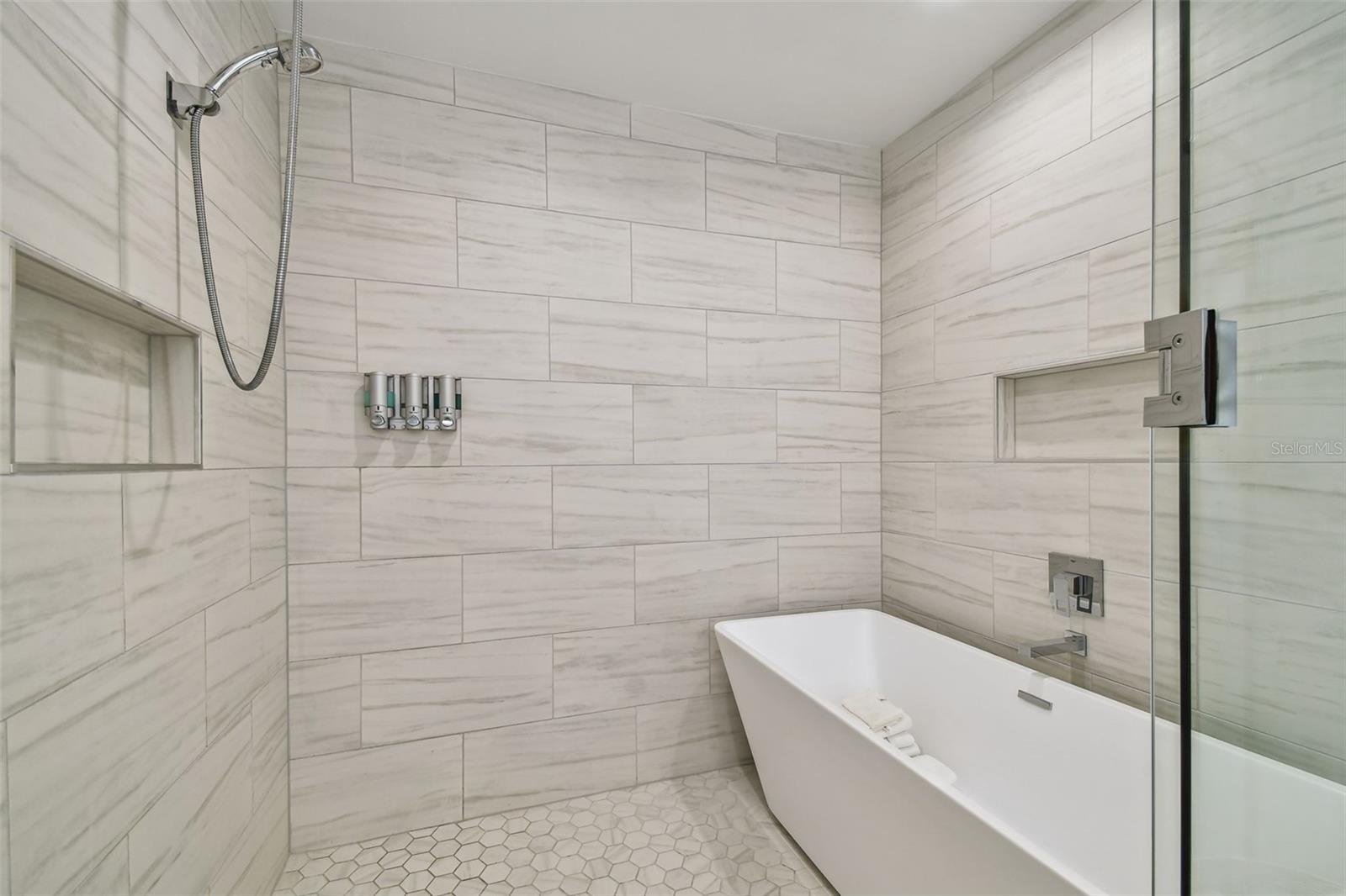 5120 MARINA WAY #15005, TAMPA, FL — photo 38