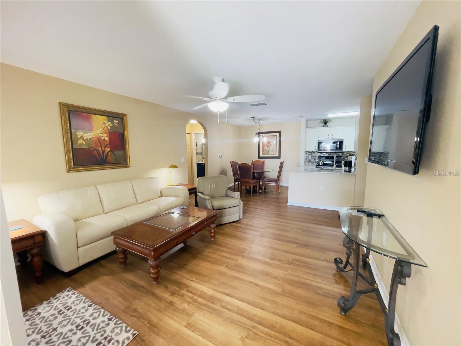 8815 MANOR LOOP #104, LAKEWOOD RANCH, FL — photo 4