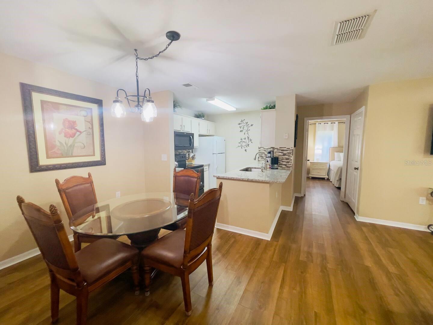 8815 MANOR LOOP #104, LAKEWOOD RANCH, FL — photo 7