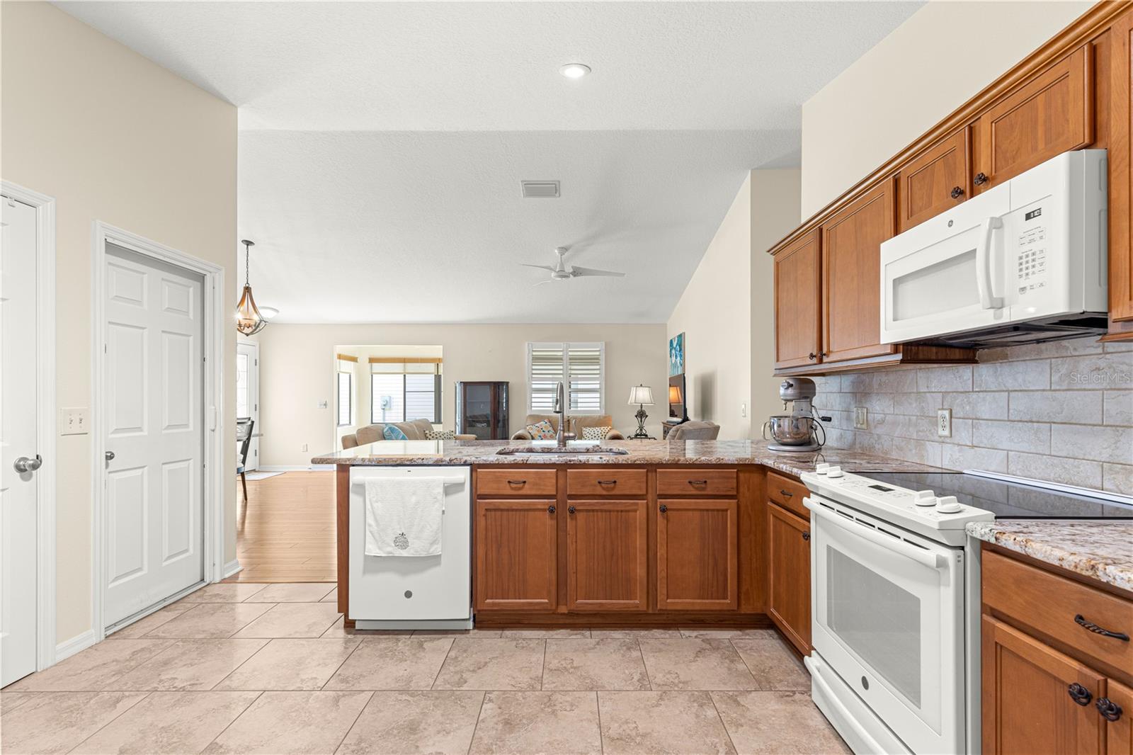 362 ARBELLA LOOP, THE VILLAGES, FL — photo 19