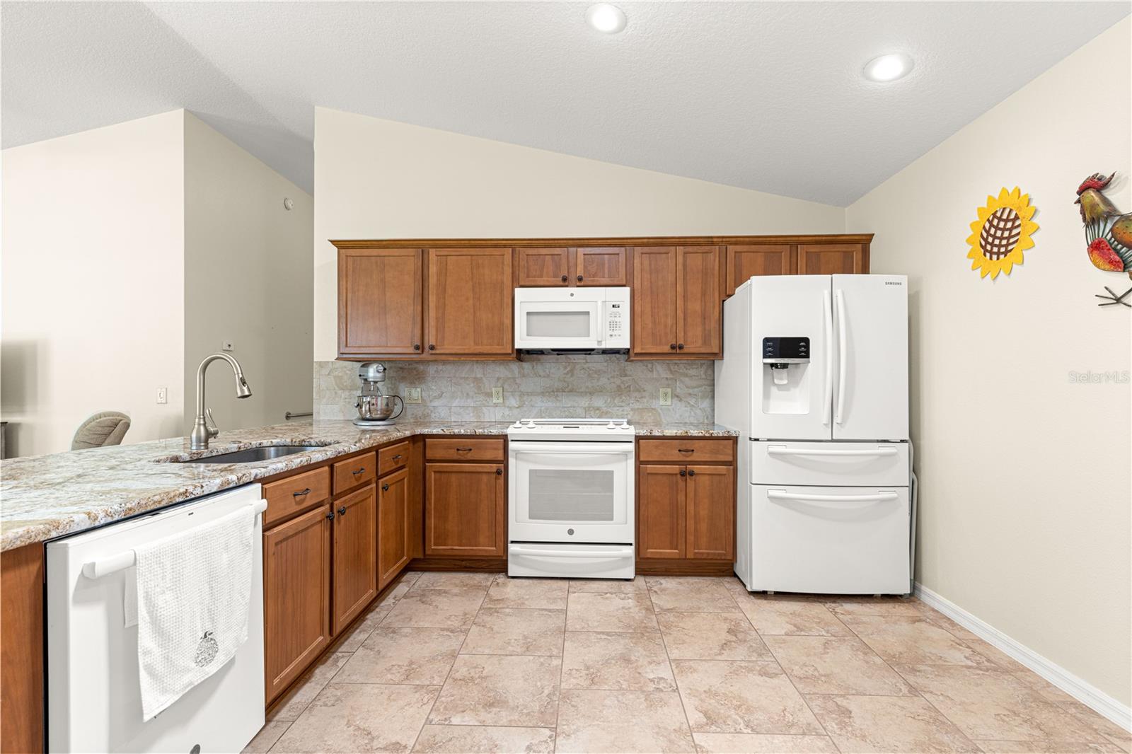362 ARBELLA LOOP, THE VILLAGES, FL — photo 20
