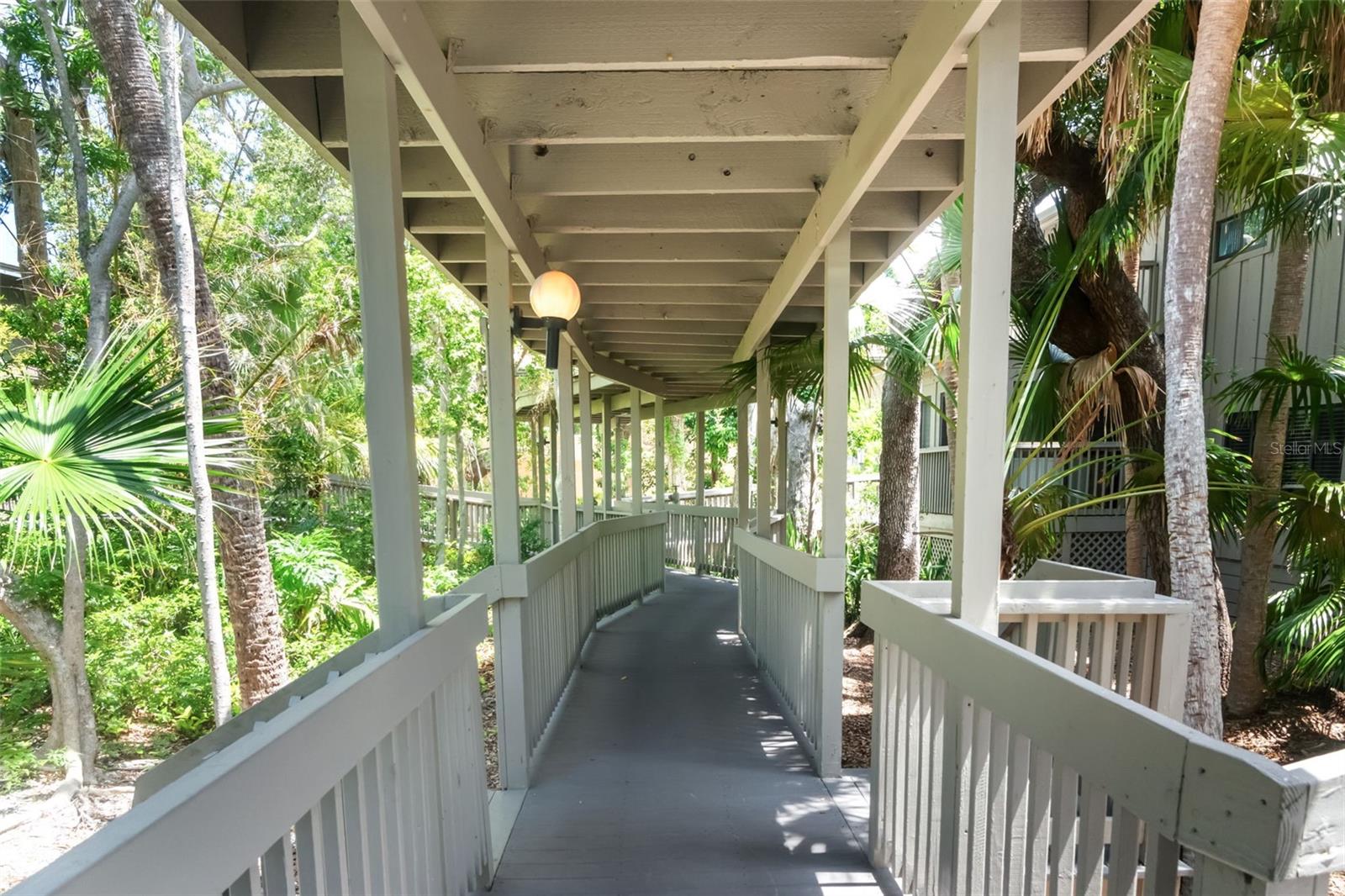 1347 LANDINGS DR #6, SARASOTA, FL — photo 3