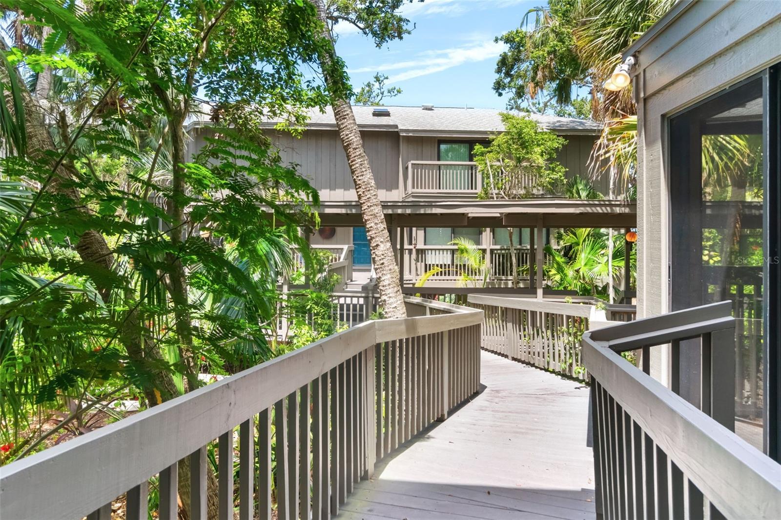 1347 LANDINGS DR #6, SARASOTA, FL — photo 4