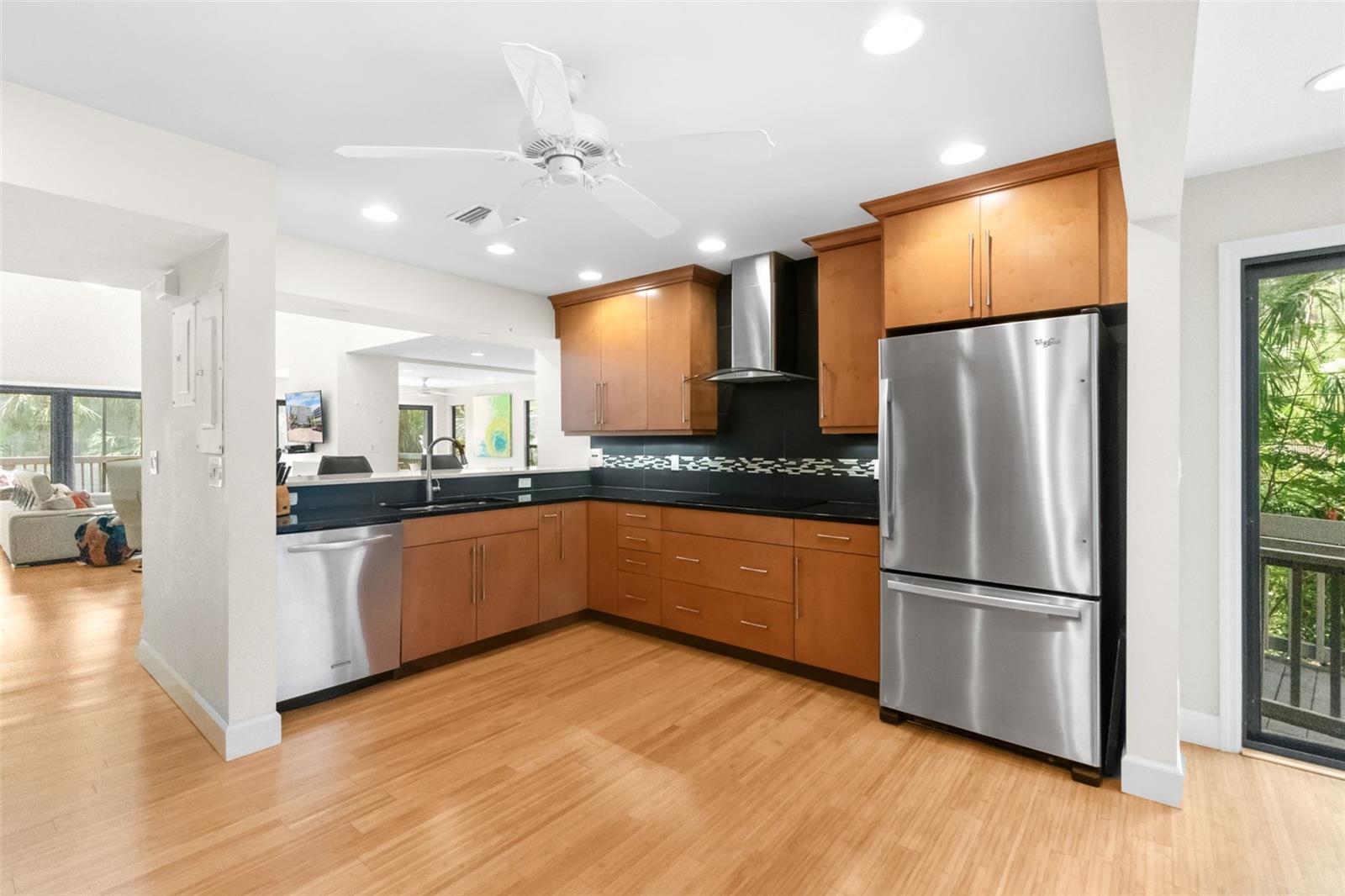1347 LANDINGS DR #6, SARASOTA, FL — photo 23