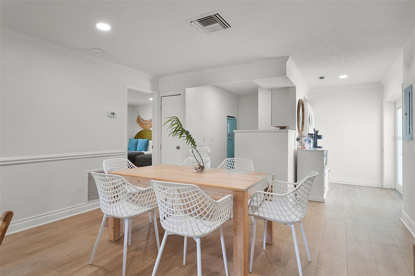 402 S ORLANDO AVE, COCOA BEACH, FL — photo 17