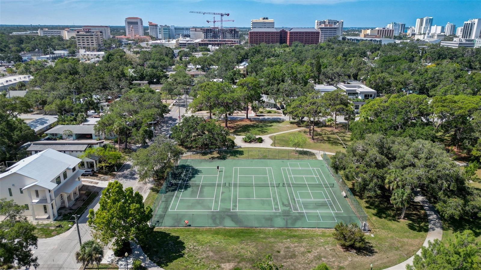 2050-2026 10TH, SARASOTA, FL — photo 12