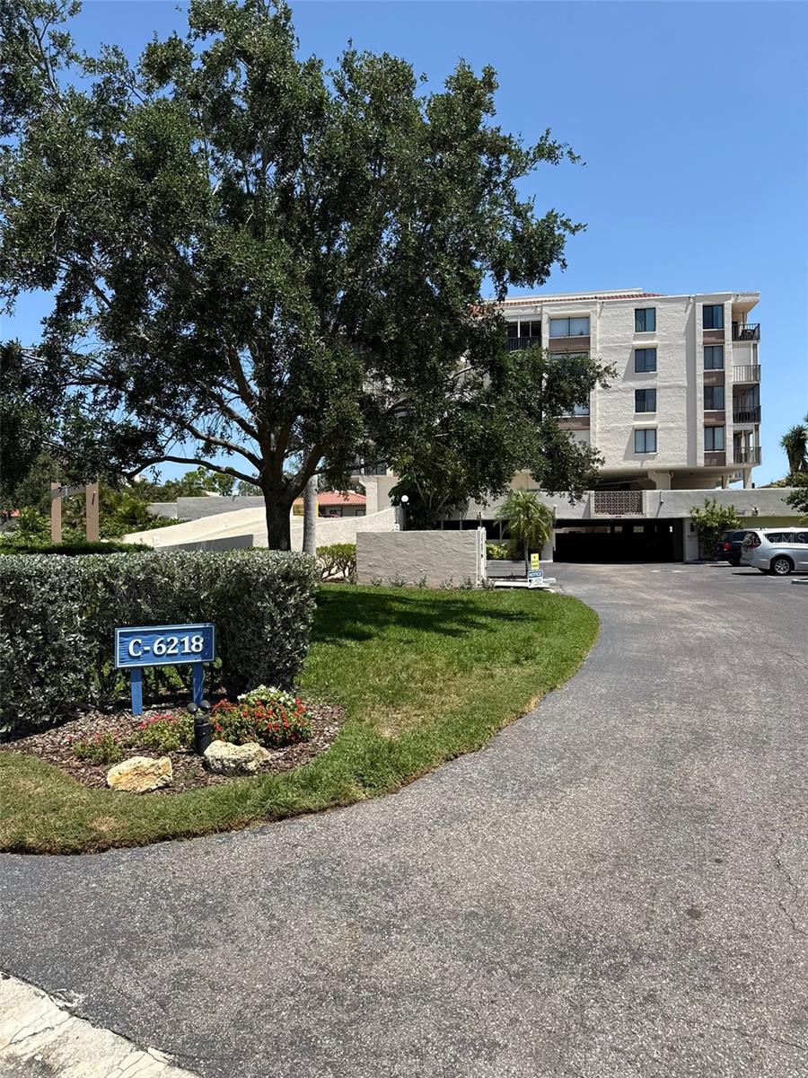 6218 PALMA DEL MAR #303, ST PETERSBURG, FL — photo 2