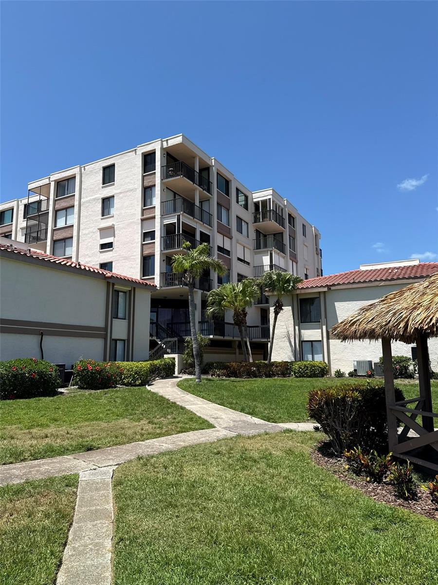 6218 PALMA DEL MAR #303, ST PETERSBURG, FL — photo 4
