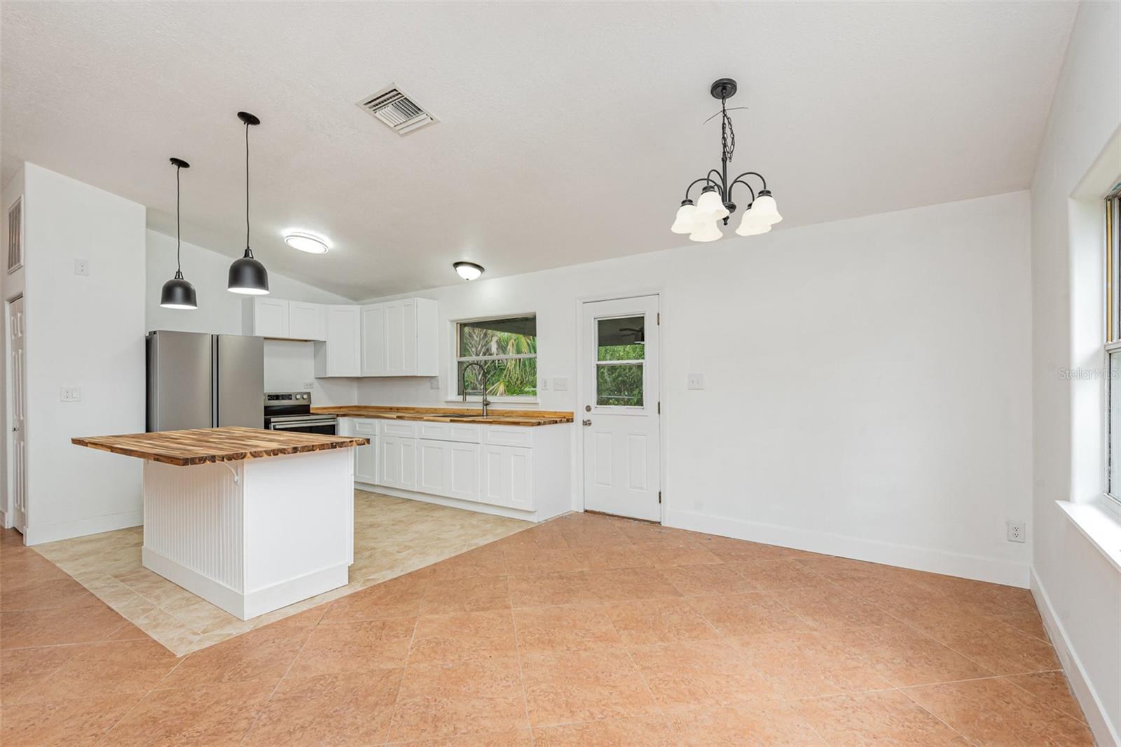4085 CYPRESS BEND, GENEVA, FL — photo 7