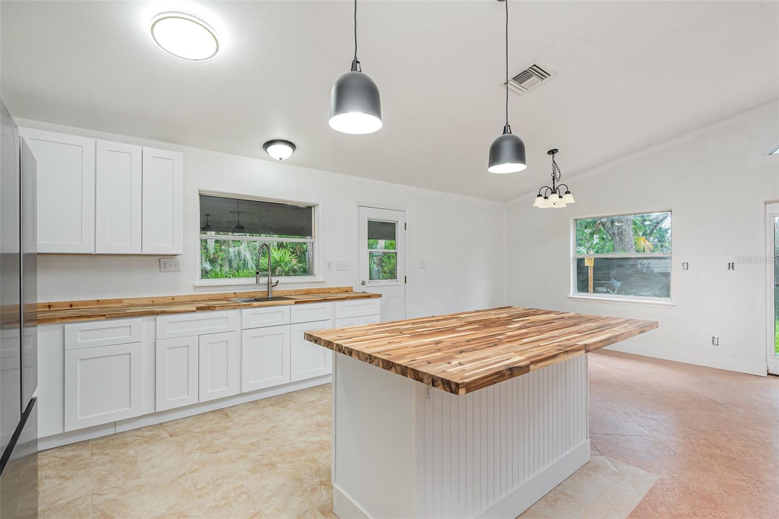 4085 CYPRESS BEND, GENEVA, FL — photo 9