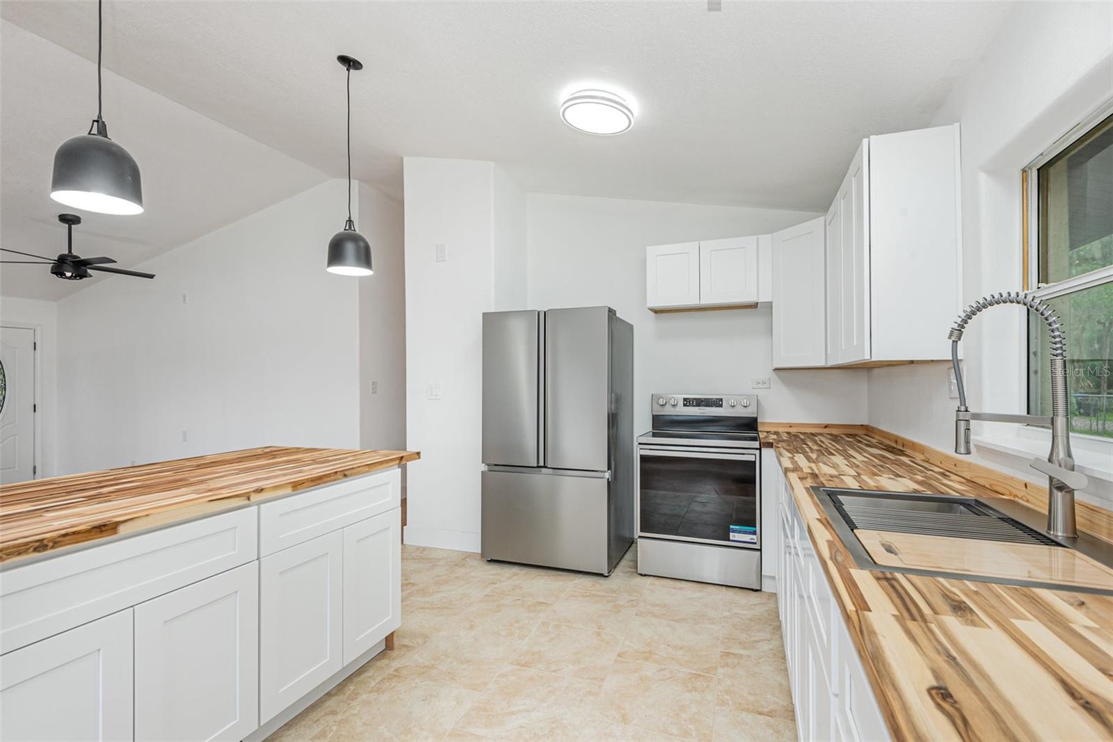 4085 CYPRESS BEND, GENEVA, FL — photo 10