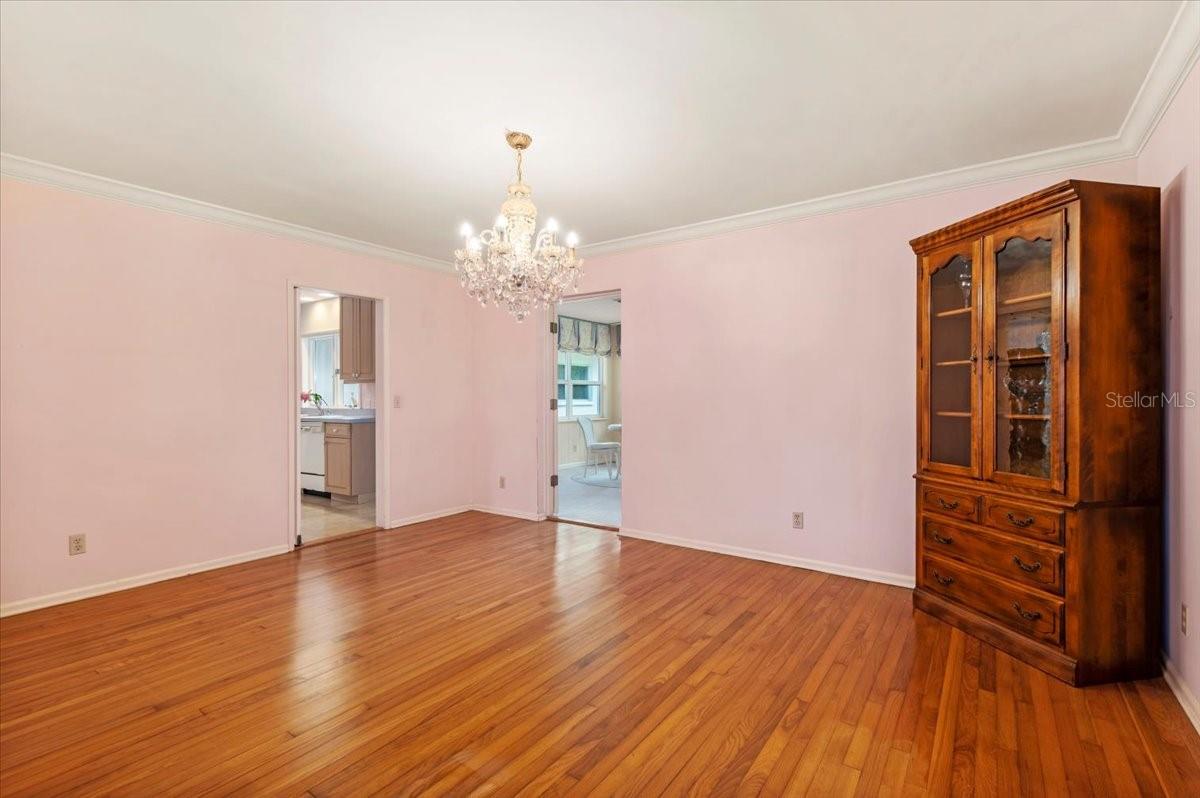 1541 FLOWER DR, SARASOTA, FL — photo 16