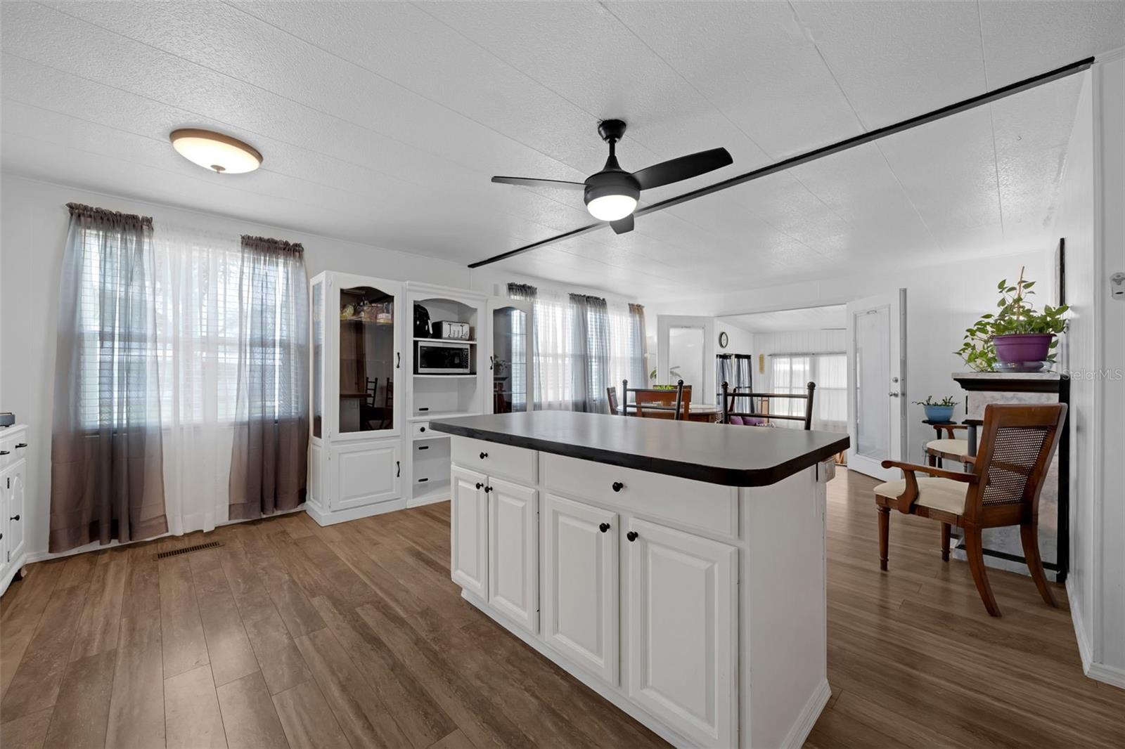 1025 CAPELLA DR, TAVARES, FL — photo 31