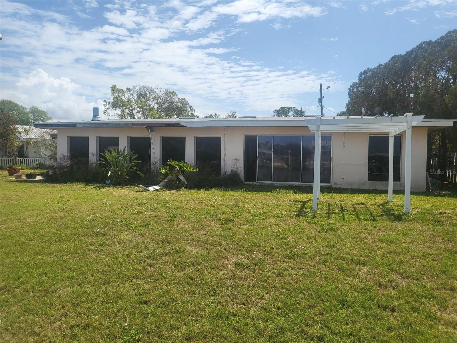3995 SOUTH CIR, LARGO, FL — photo 16