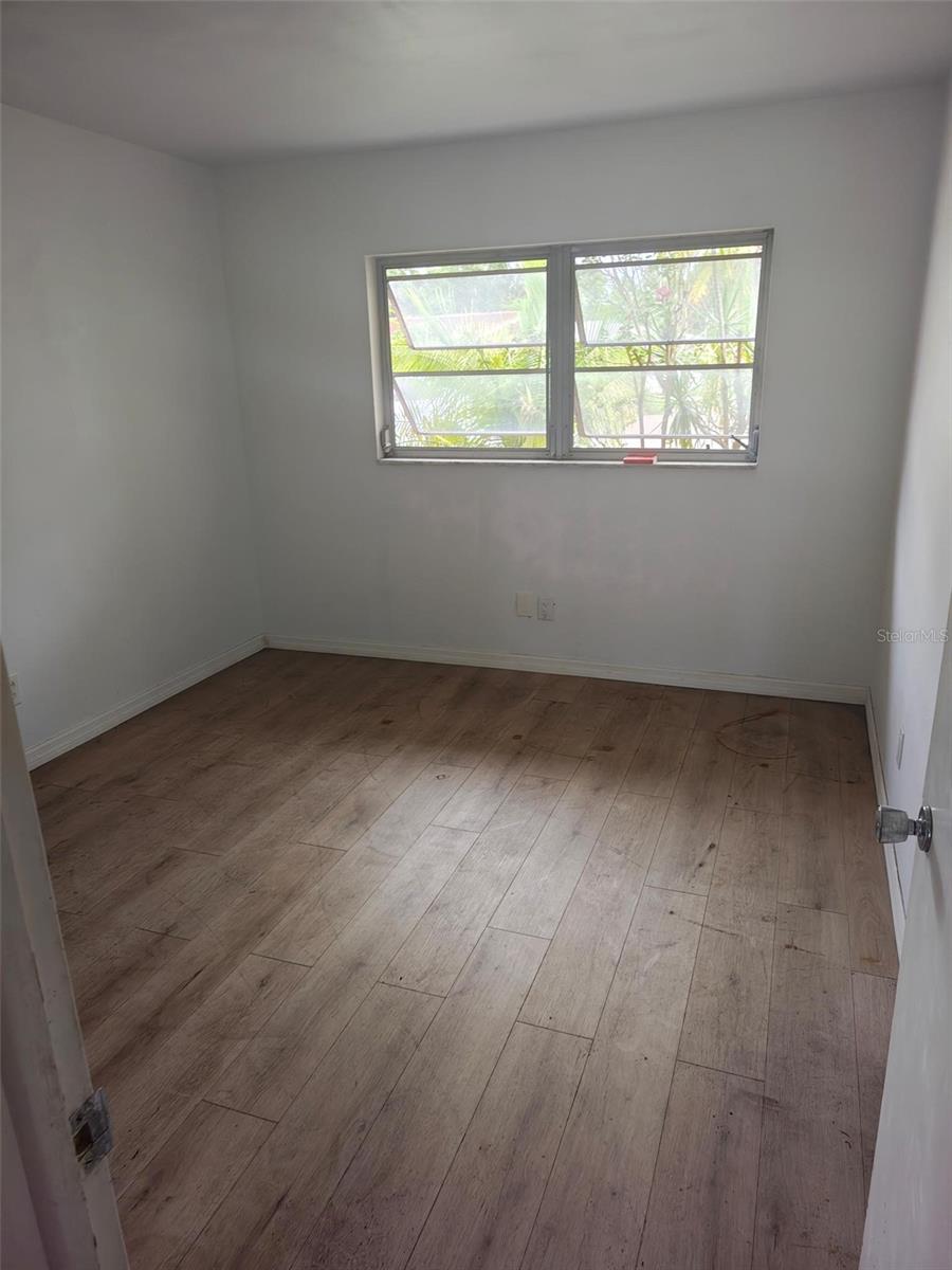 3995 SOUTH CIR, LARGO, FL — photo 24