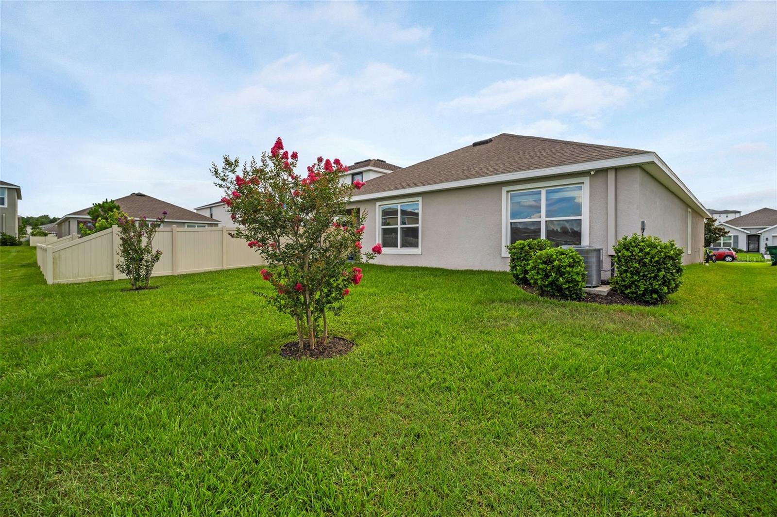 7774 SAIL CLOVER LN, ZEPHYRHILLS, FL — photo 10