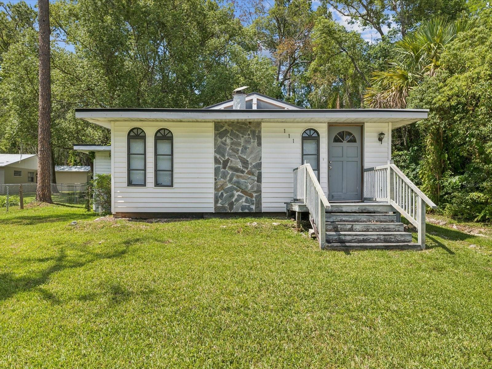 111 E EARLY ST, BROOKSVILLE, FL — photo 2
